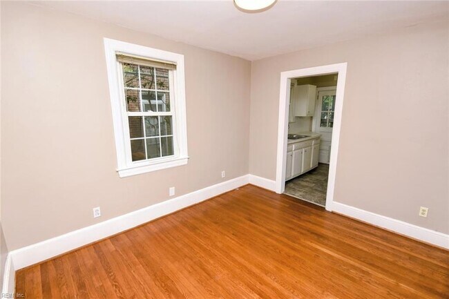 Building Photo - 1330 Monterey Ave