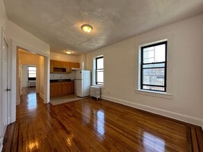 Building Photo - 24 Rock St