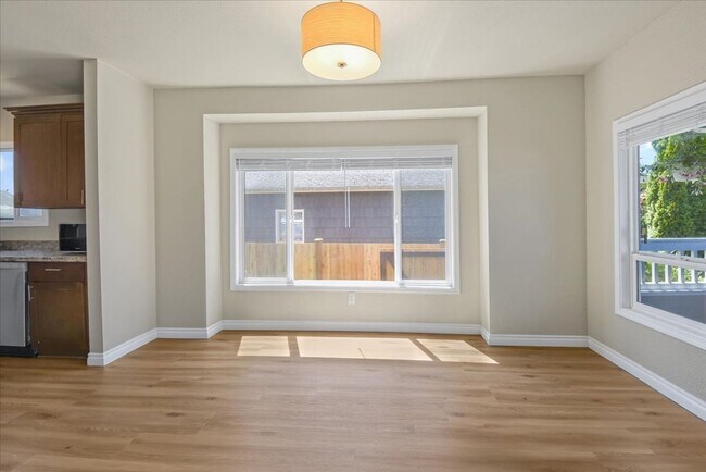 Building Photo - 1511 McDougall Ave