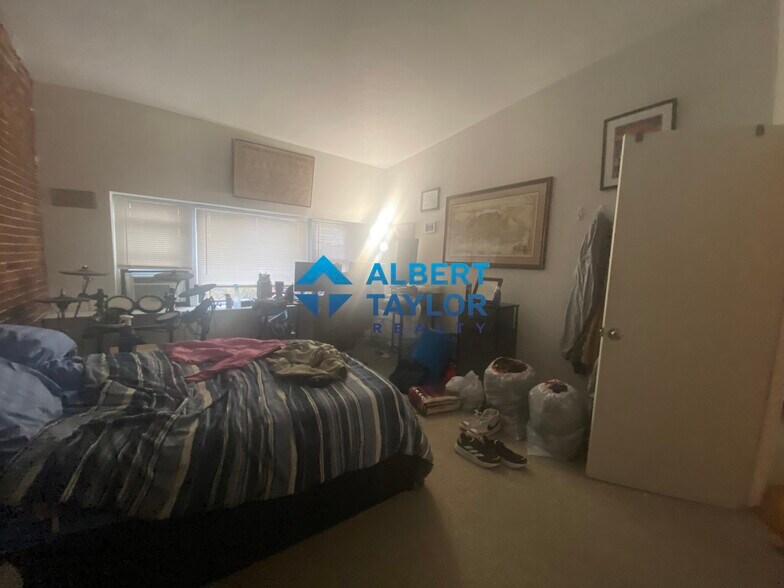 Building Photo - 750 Tremont St