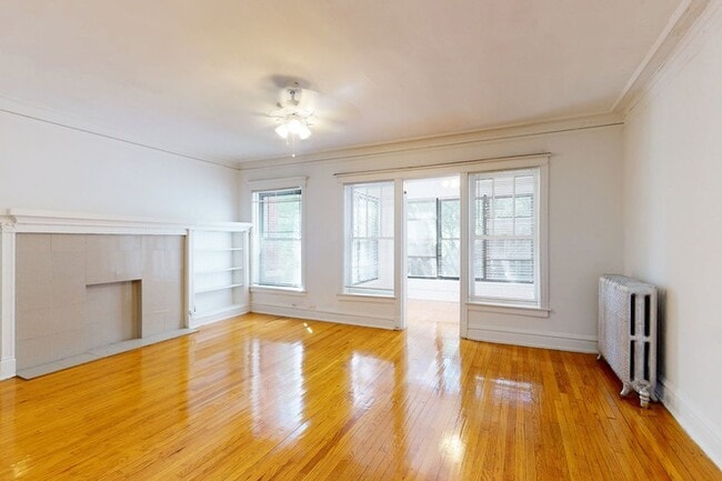 Floorplan - 5335-5337 S. Woodlawn Avenue