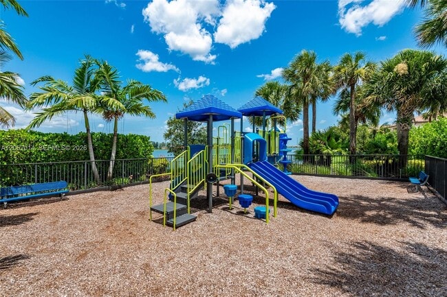 Building Photo - 12835 Bayside Ct
