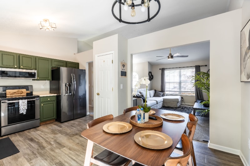 Building Photo - 868 Virginiabradford Ct