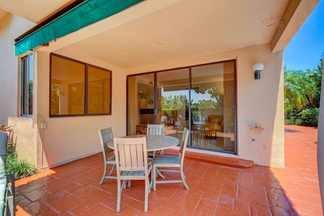 Building Photo - 6427 Via Rosa