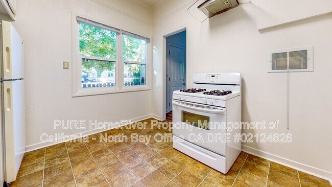 Building Photo - 1430 Sonoma Ave