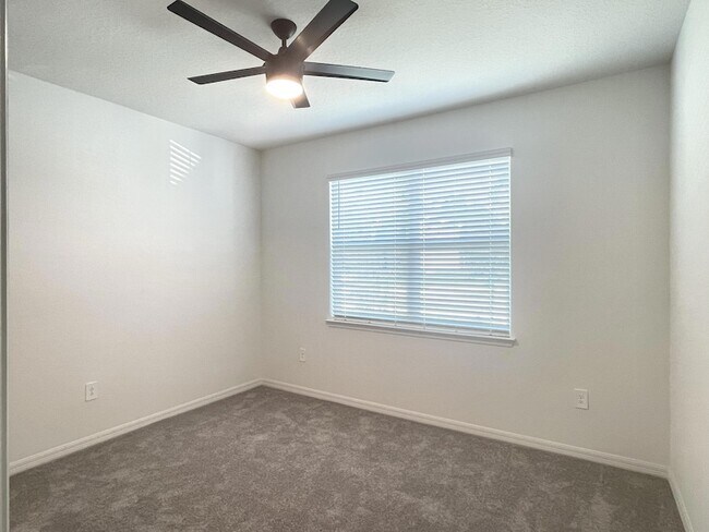 Building Photo - 4070 Heath Pl