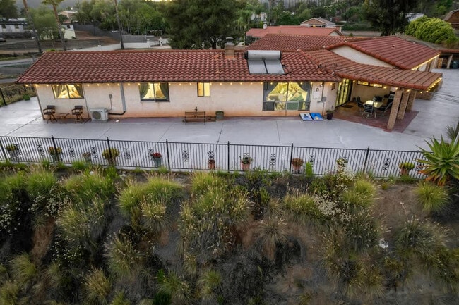 Building Photo - 14552 Skyline Truck Trail