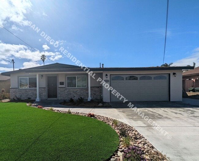 Building Photo - ***$250 MOVE-IN INCENTIVE*** Renovated 3-B...