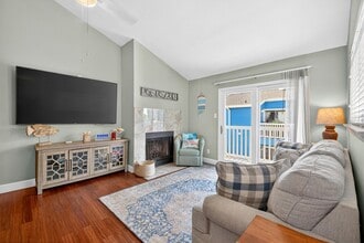 Building Photo - 3506 Cove View Blvd
