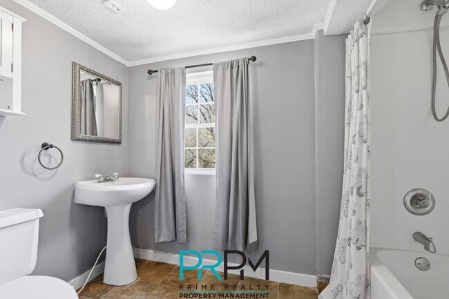 Building Photo - 101 Bagwell Dr