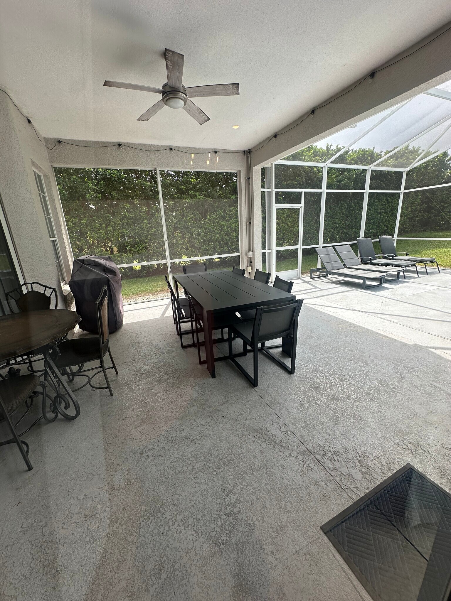 Building Photo - 2726 Formosa Blvd