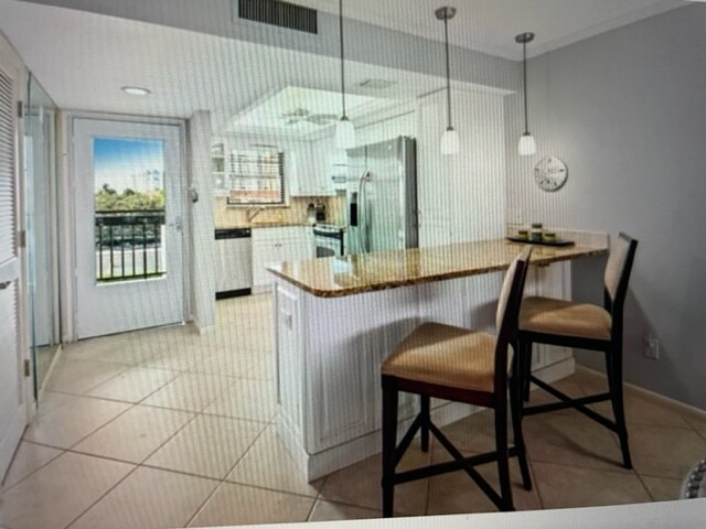 Entry - 271 Southbay Dr