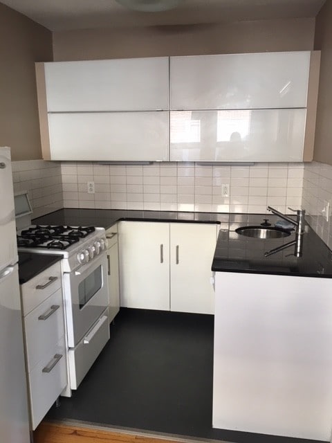 Building Photo - Brenton Hall/Hampden Manor Apartment Homes