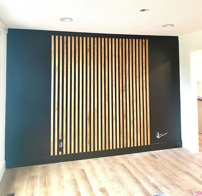 Building Photo - 6620 Upton Ln