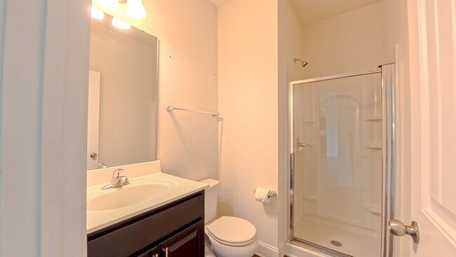 Building Photo - Beautiful Home in Mebane