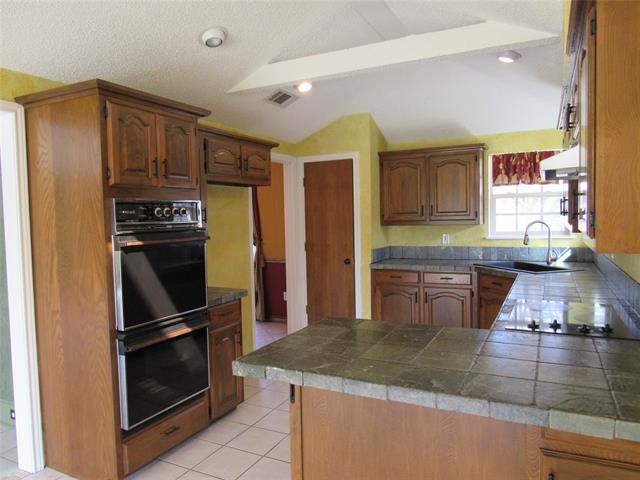 Building Photo - 2312 Blue Cypress Dr