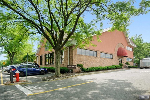 Building Photo - 1428 Westgate Dr