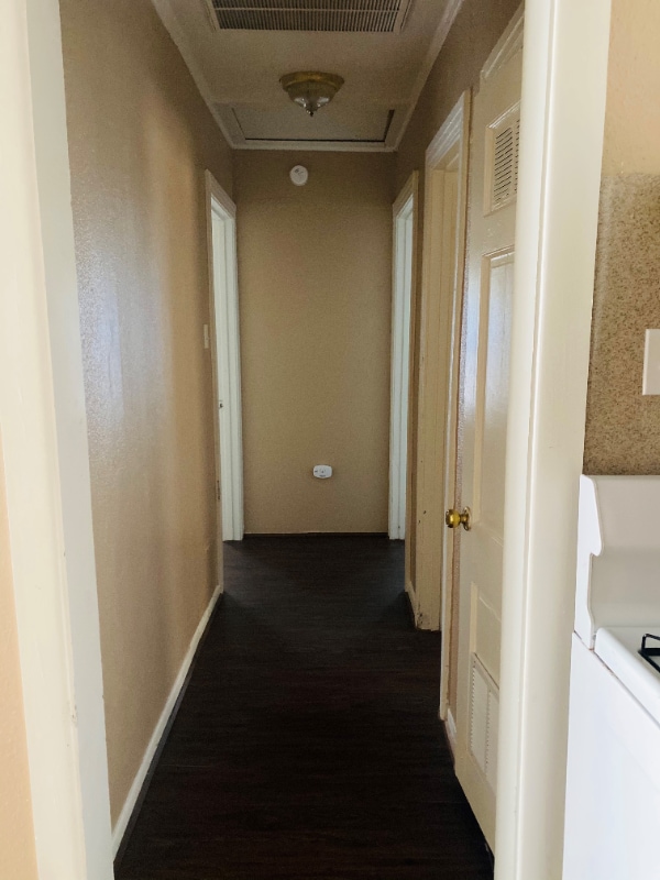 Building Photo - 108 Hardy St