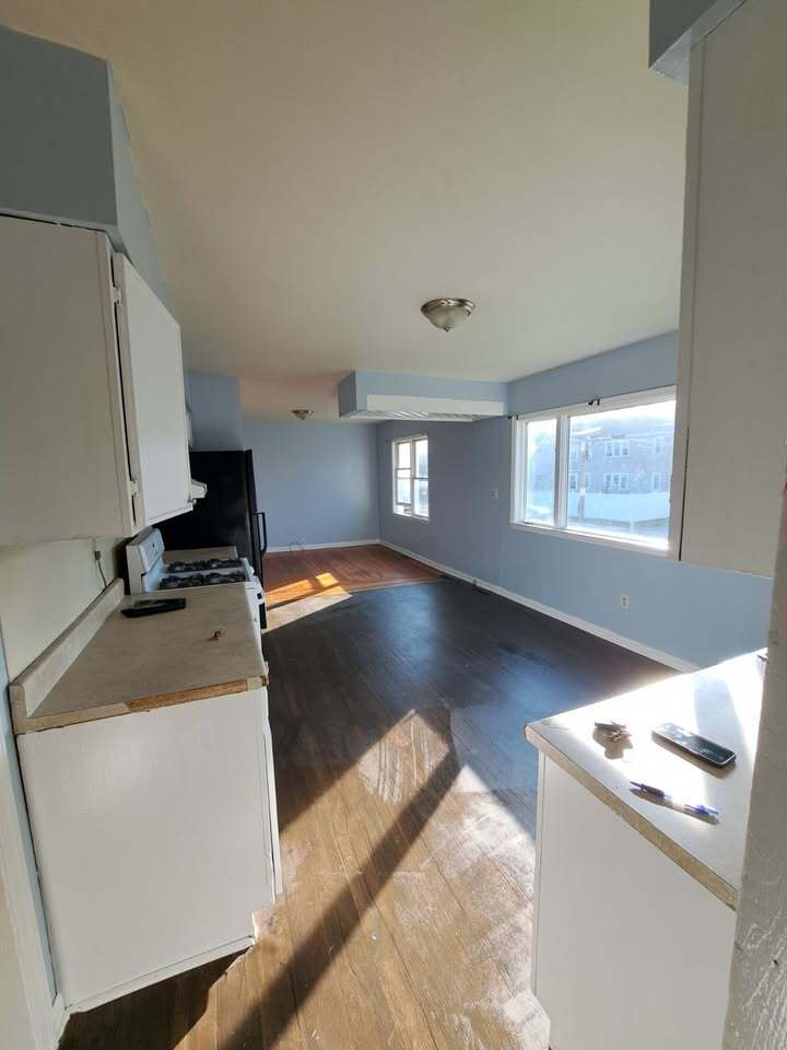 Building Photo - 901 Nott St