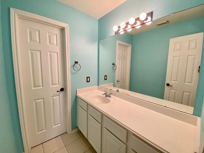 Building Photo - 6302 Spring Tide Ct