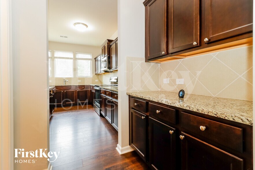 Building Photo - 104 Breeders Ct