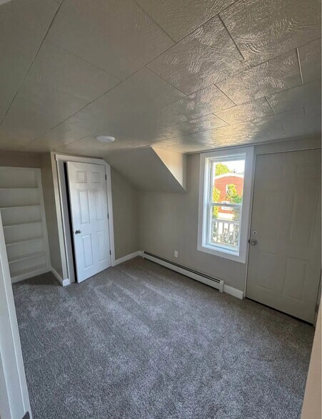 Building Photo - 1026 S 3rd Ave