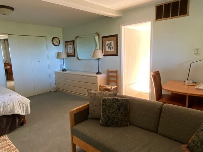 Building Photo - 819 Villa Vista St