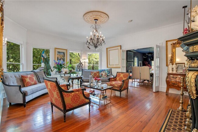 Building Photo - Queen Anne Victorian Estate