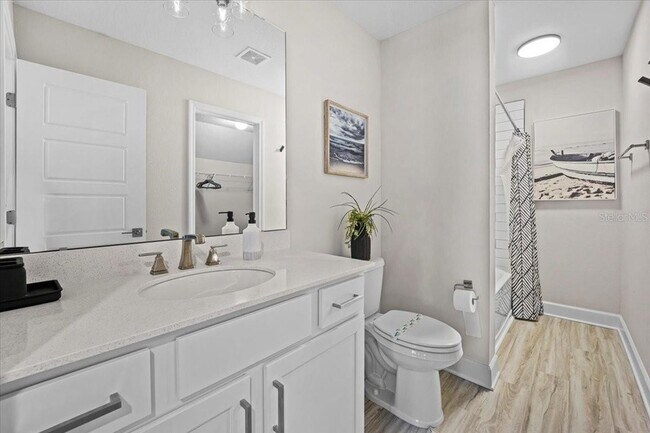 Building Photo - 50 Moana Ct S