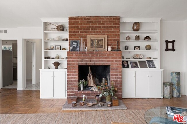 Building Photo - 2294 Mountain Oak Dr