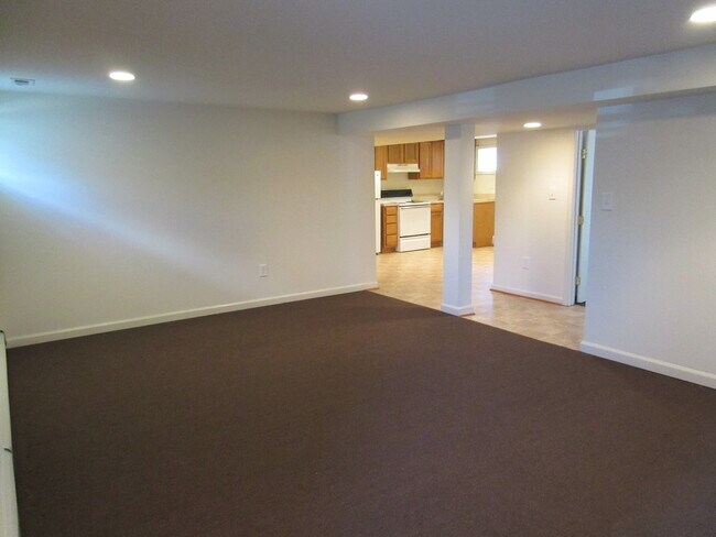 Primary Photo - 4207 Wilkens Ave