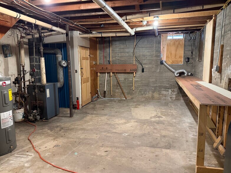 Building Photo - 84 Milton Rd