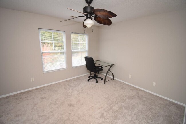 Building Photo - 306 Kiskadee Loop