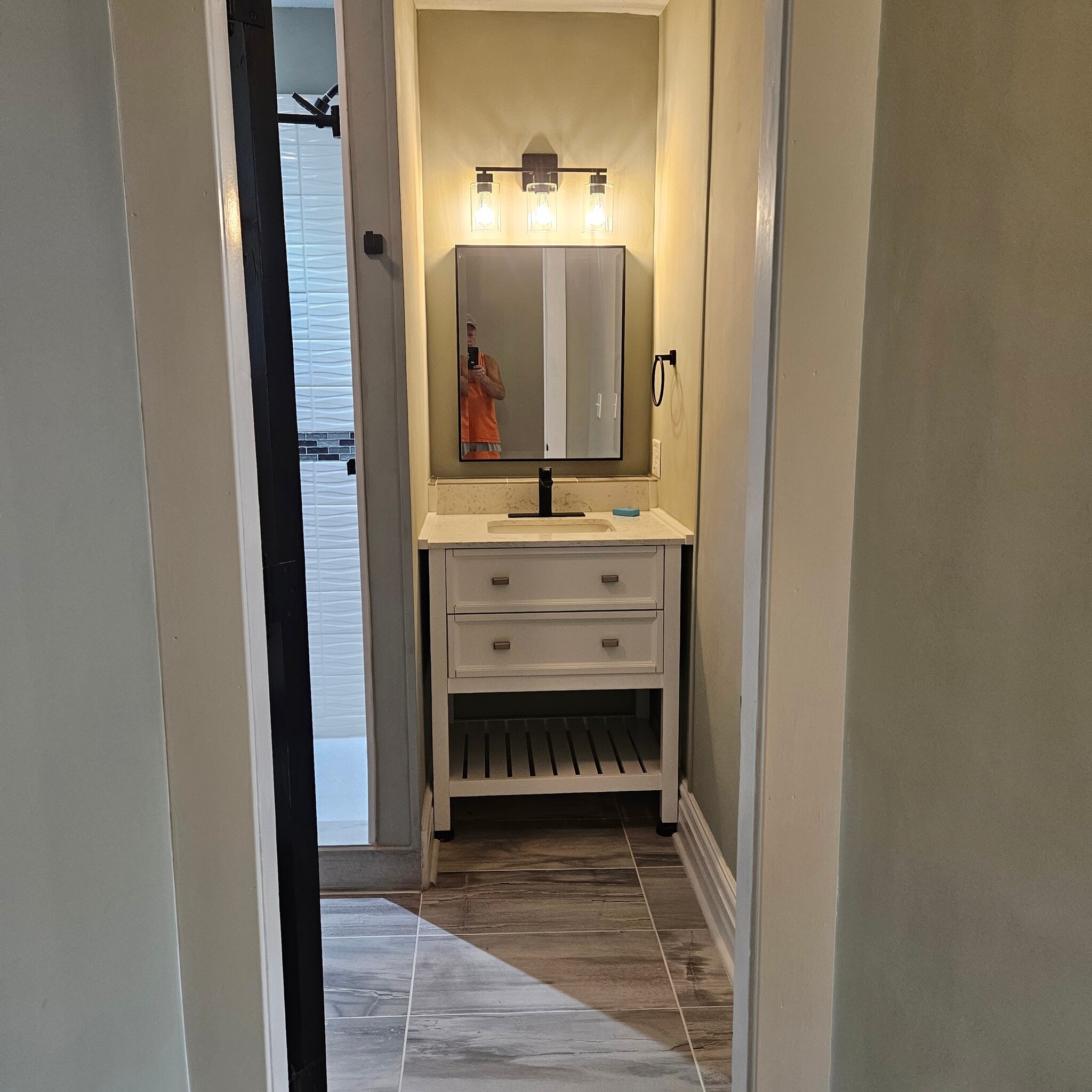 Bathroom doorway from living room - 811 Tyler St