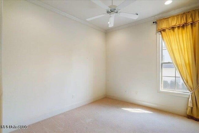 Building Photo - 102 Cypress Lake Blvd S