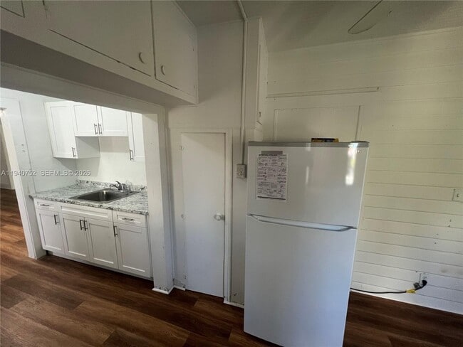 Building Photo - 1880 NW 28th St