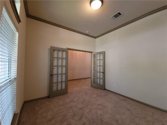 Building Photo - 10028 Lisi Anne Dr