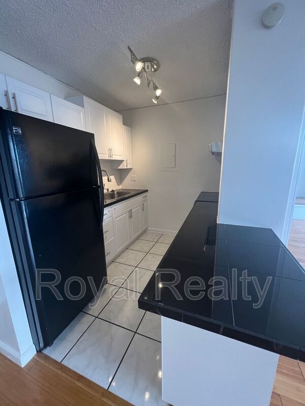Building Photo - 775 Kinalau Pl