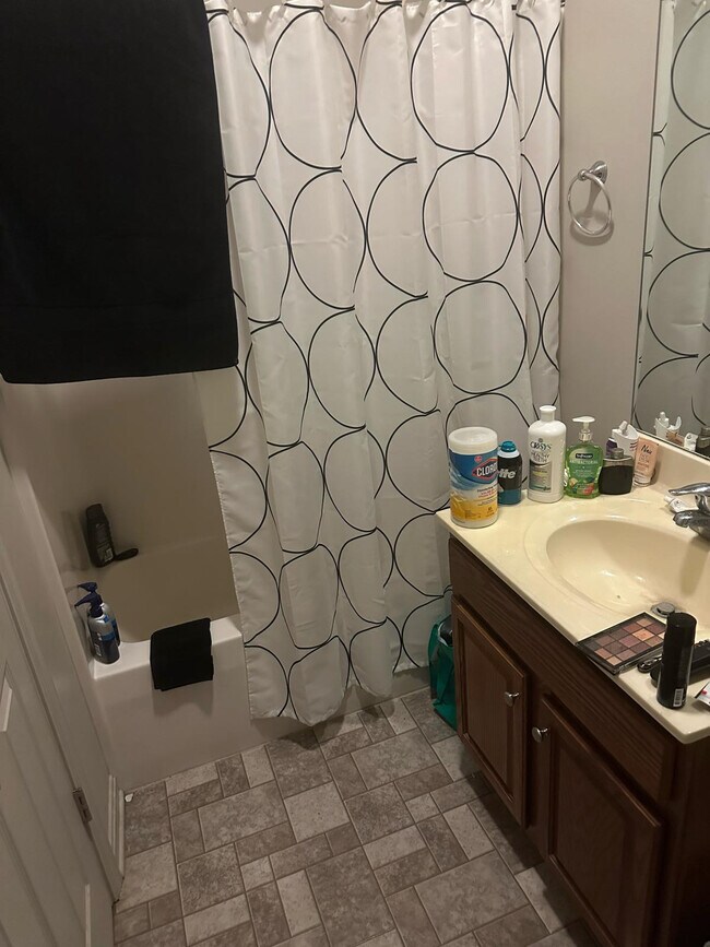 Building Photo - 18 Carlisle St