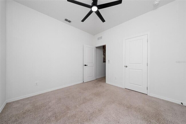 Building Photo - 5864 Bovine Dr