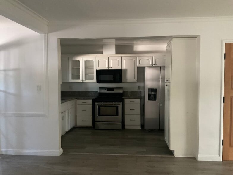 Kitchen - 7033 Ramsgate Pl