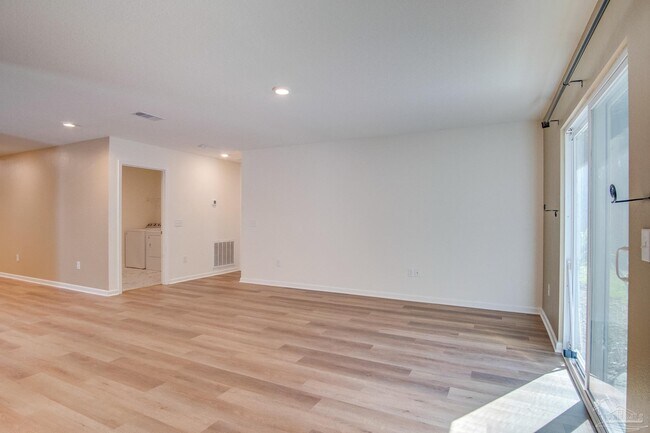 Building Photo - 7809 Maxton Rd