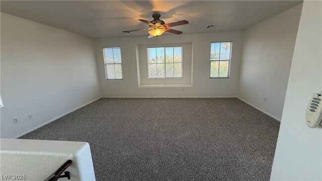 Building Photo - 2424 Predera Ave