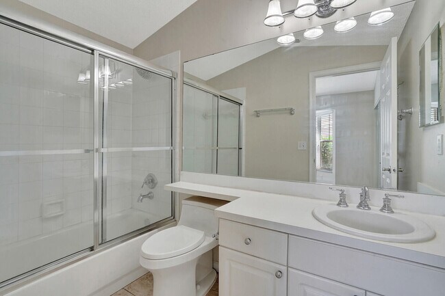 Building Photo - 1022 Island Manor Dr