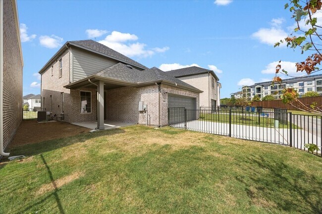 Building Photo - 1814 Waterwalk Dr