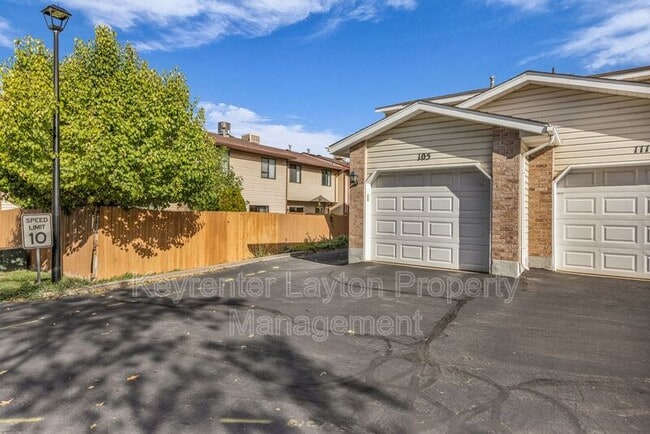 Building Photo - 105 E 820 S