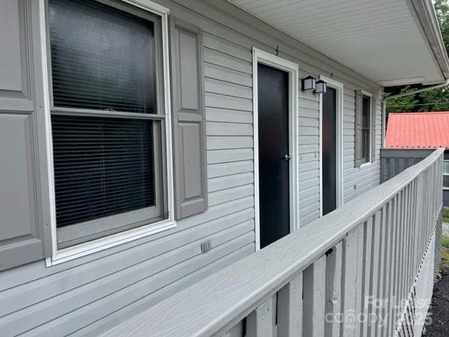 Building Photo - 223 Countryside Dr SW