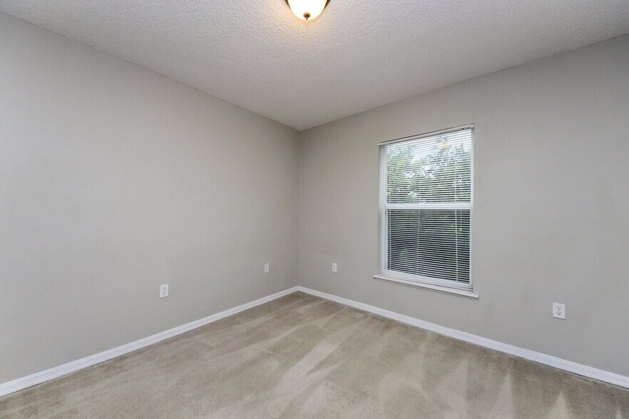 Building Photo - 2987 Elbib Dr