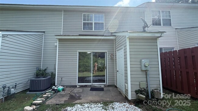 Building Photo - 12571 Bluestem Ln