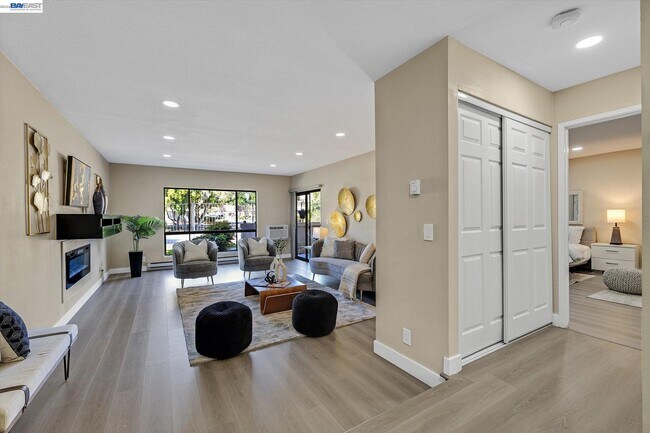 Building Photo - 39139 Argonaut Way